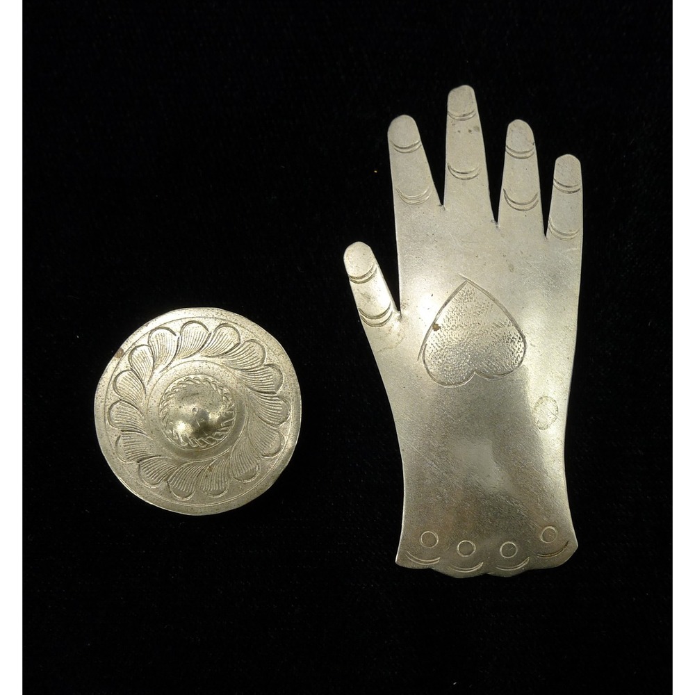 Vintage Button Covers Southwest Style Silvertone Hand in Heart & Conco Set of 2